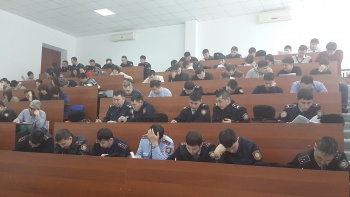 Государственные служащие и сотрудники бюджетной сферы Павлодарской области прошли диагностическое тестирование на оценку уровня владения казахским языком по системе КАЗТЕСТ